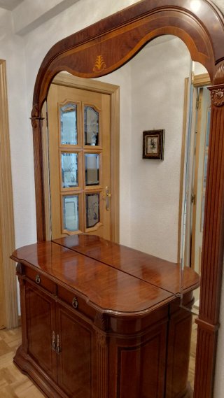 Mueble recibidor clásico madera y metal