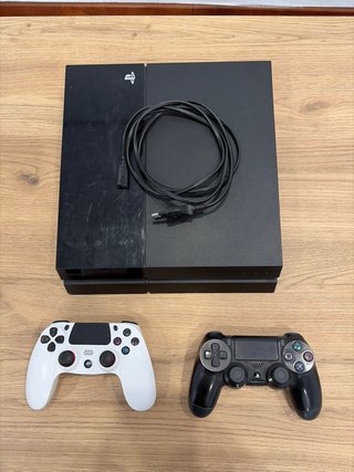 PS4 (PlayStation 4) + 2 Mandos