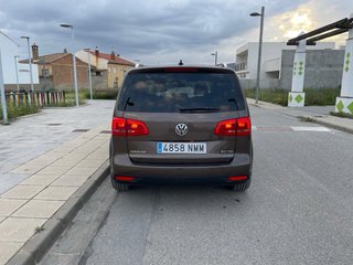 Volkswagen Touran 2011
