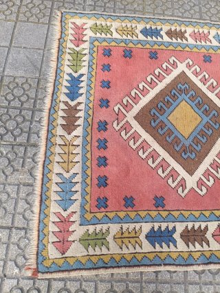 Alfombra de lana multicolor