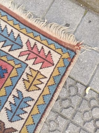 Alfombra de lana multicolor