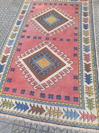 Alfombra de lana multicolor