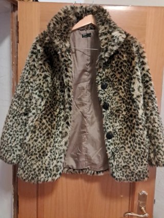 Chaquetón estampado leopardo
