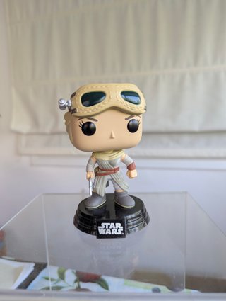 Funko Pop Rey Star Wars con gafas