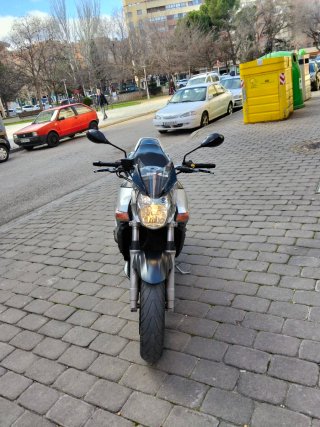 Suzuki GSR 600 Naked