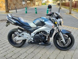 Suzuki GSR 600 Naked