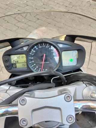 Suzuki GSR 600 Naked