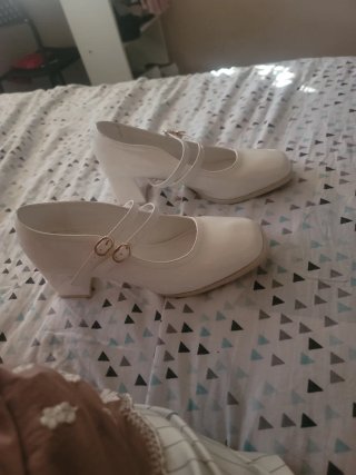 Zapatos blancos tacón Mary Jane