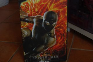 Hot Toys Spiderman Stealth Suit Deluxe