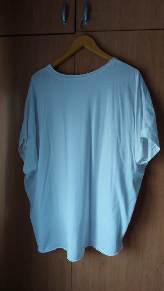 Blusa blanca flores XL