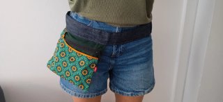 Riñonera con estampado floral