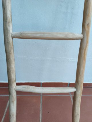 Scala Decorativa in Legno Rustico