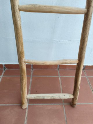 Scala Decorativa in Legno Rustico