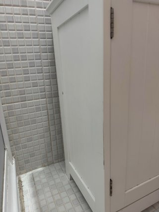 Mueble de baño de madera blanco