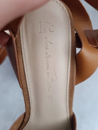 Sandalias tacón cuña Lefties marrón