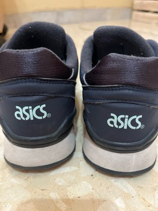 Zapatillas Asics Azul y Morado
