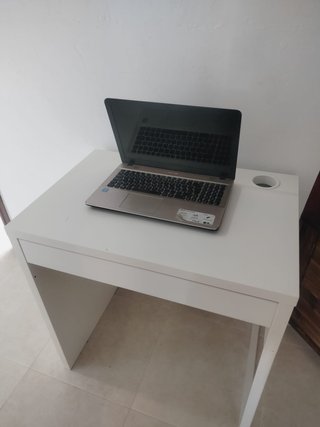 Escritorio blanco moderno