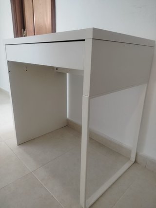 Escritorio blanco moderno