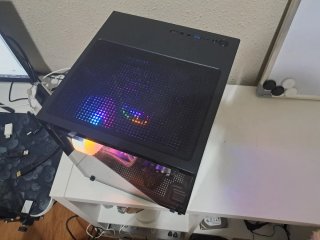 PC Gaming MSI con RGB