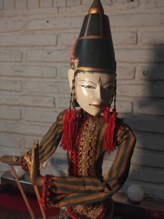 Marioneta tradicional de madera