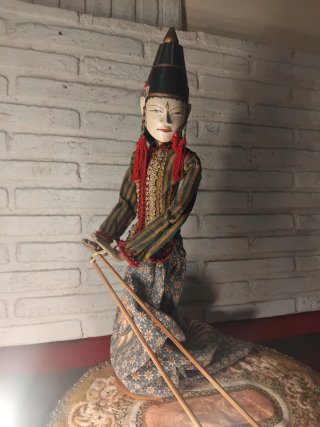 Marioneta tradicional de madera