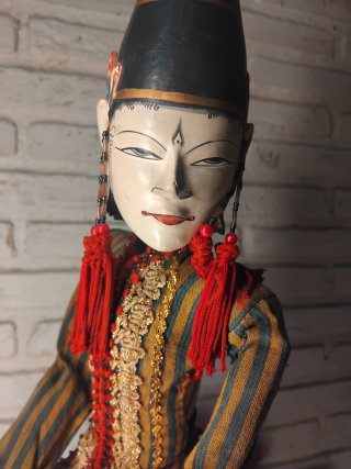 Marioneta tradicional de madera