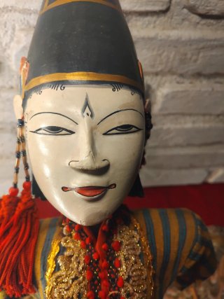 Marioneta tradicional de madera
