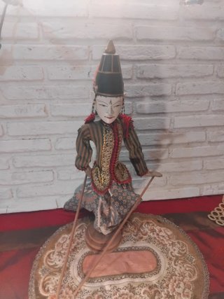 Marioneta tradicional de madera