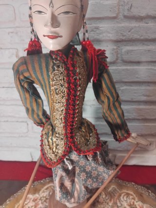 Marioneta tradicional de madera