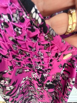 Blusa chica T S nido de abeja floral