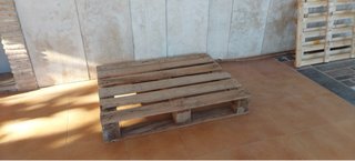 Casita de madera para perro grande.