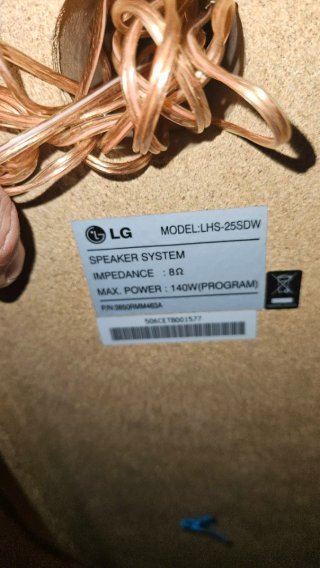 LG 5 altavoces + 1 subwoofer