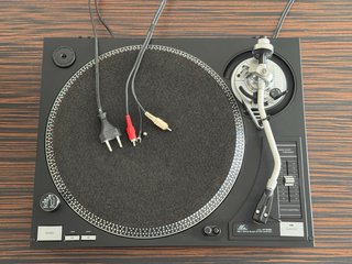 Tocadiscos AC HT-900Q.
