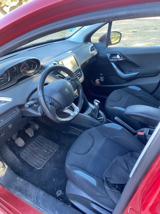 Peugeot 208 2013
