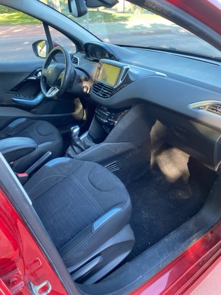 Peugeot 208 2013