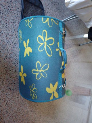 Transportín para mascotas con diseño floral
