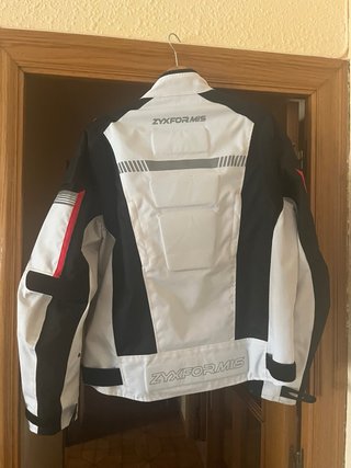 2 Chaquetas y 2Pantalones Moto BMW 2XXL y L Nuevos