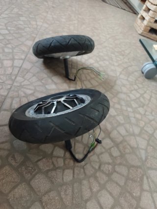 Ruedas patinete con motor