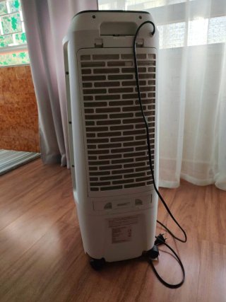 Ventilador Honeywell con agua fría