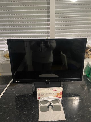 TV LG 15 Negra + Gafas 3D y Mando