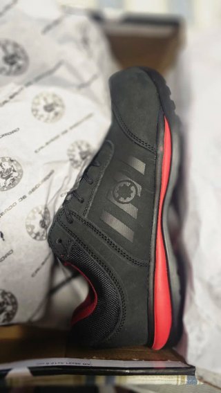 ZAPATO DE SEGURIDAD NEGRO SPORT PLUS MOD.BORA S3