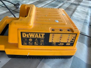 Cargador DEWALT