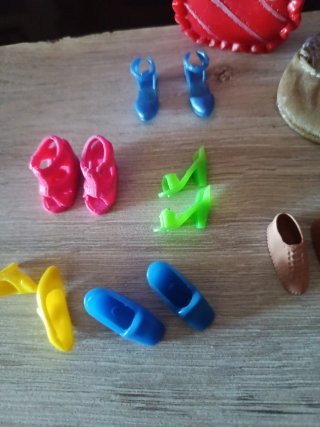 Lote Accesorios Barbie: Bolsos y Zapatos