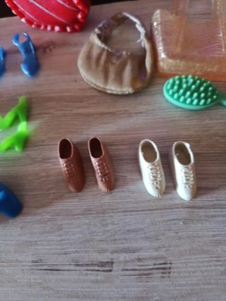 Lote Accesorios Barbie: Bolsos y Zapatos