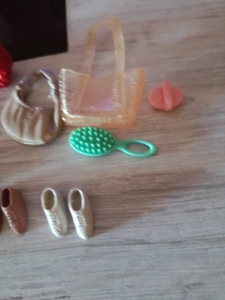 Lote Accesorios Barbie: Bolsos y Zapatos