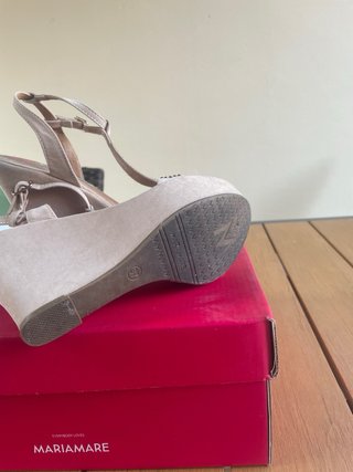 Zapatos cuña Mariamare talla 37