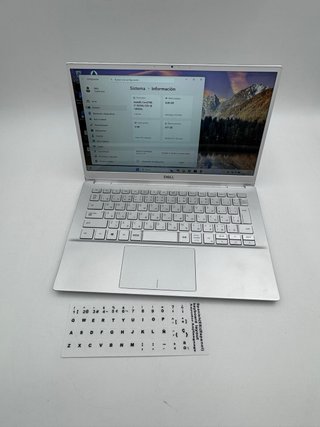 Dell i7 8GB RAM Nvidia 2GB SSD 512GB Plata