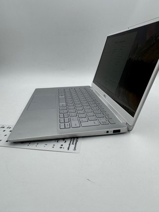 Dell i7 8GB RAM Nvidia 2GB SSD 512GB Plata