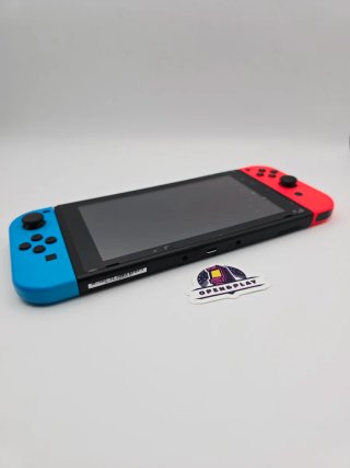 Nintendo Switch + Accesorios + Funda
