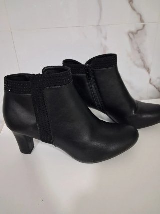 Botines negros